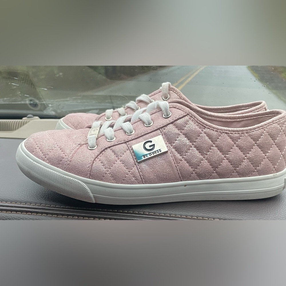 PINK GUESS SNEAKERS / LIKE NEW